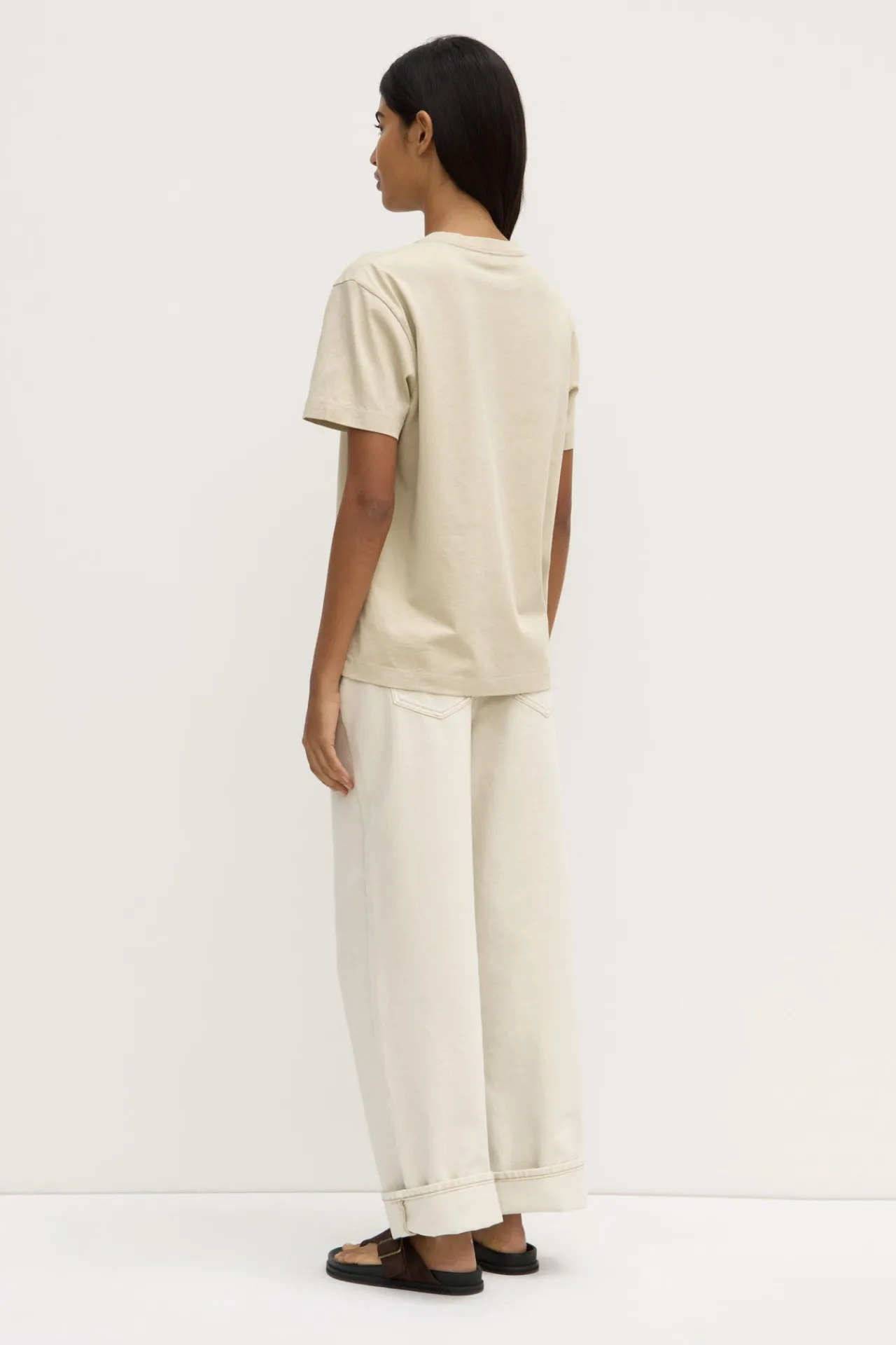 Base Tee^Assembly Label Outlet
