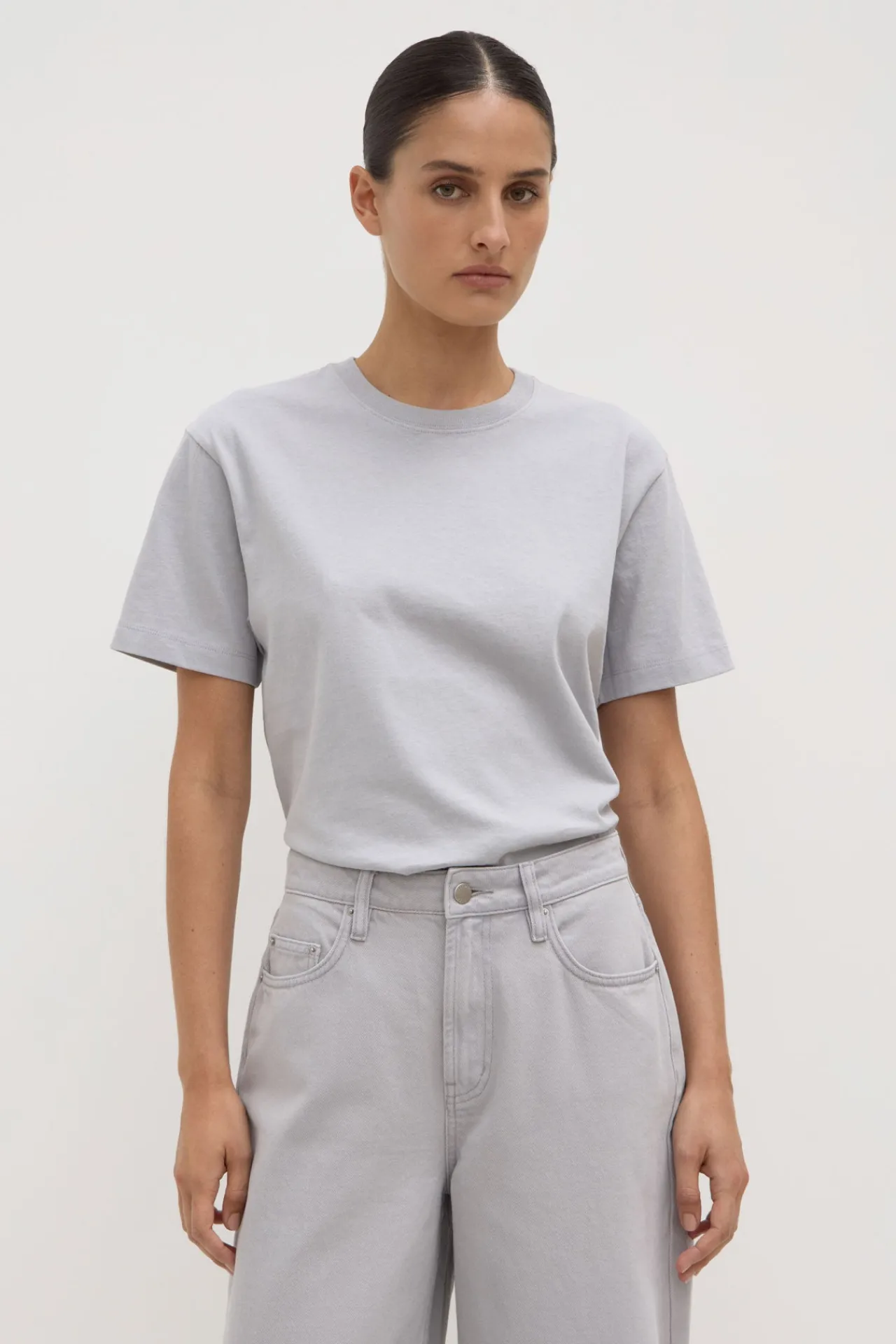 Base Tee^Assembly Label New