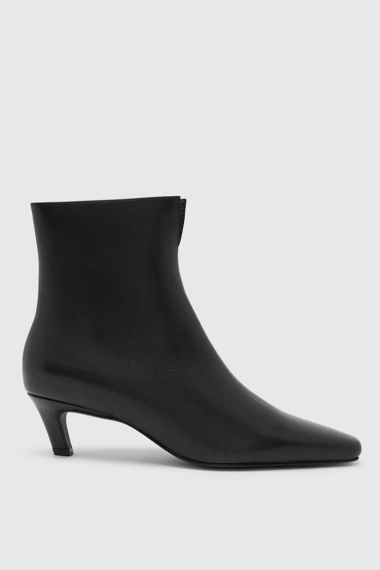 Charlotte Leather Boot^Assembly Label Outlet