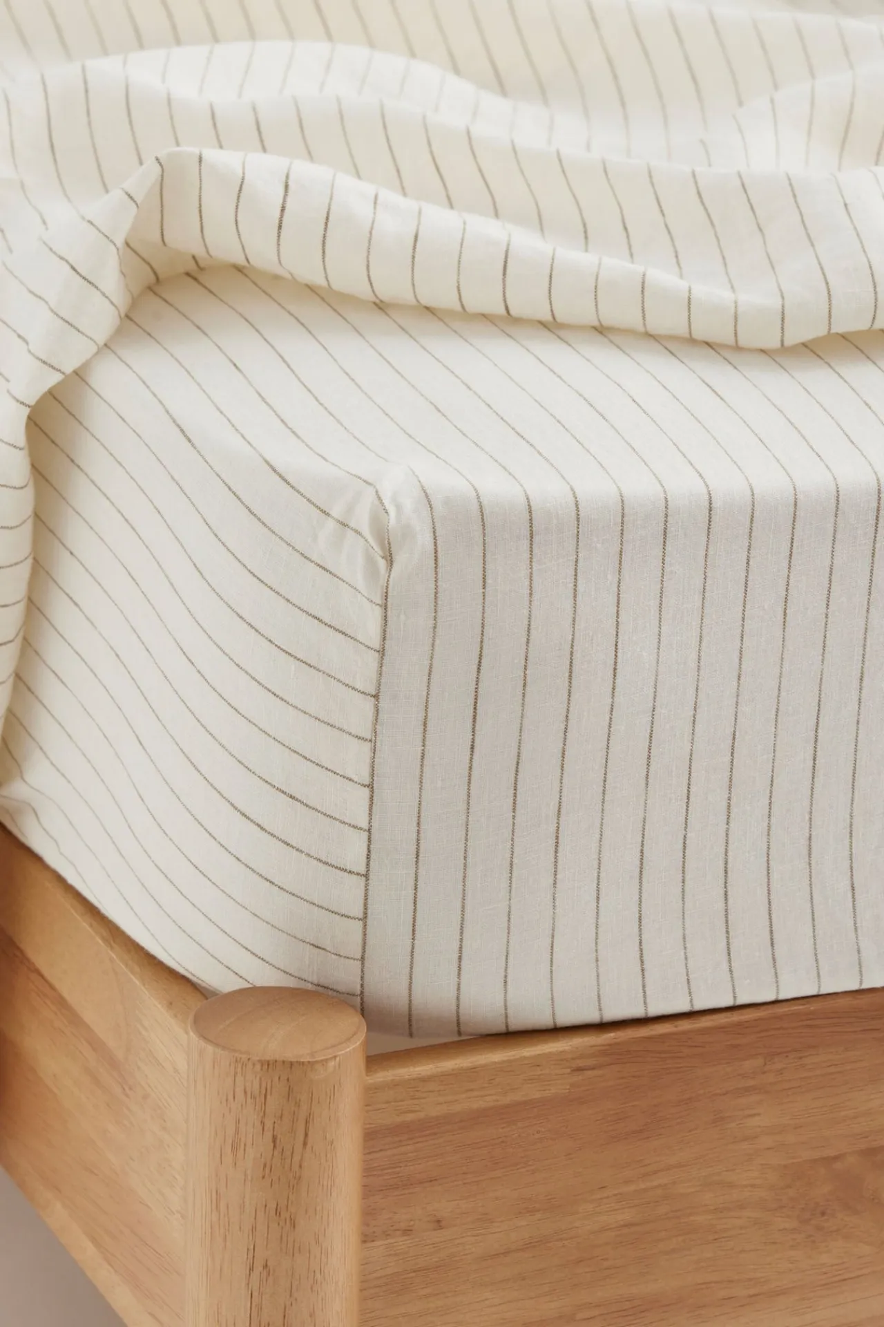 Linen Fitted Sheet^Assembly Label Fashion