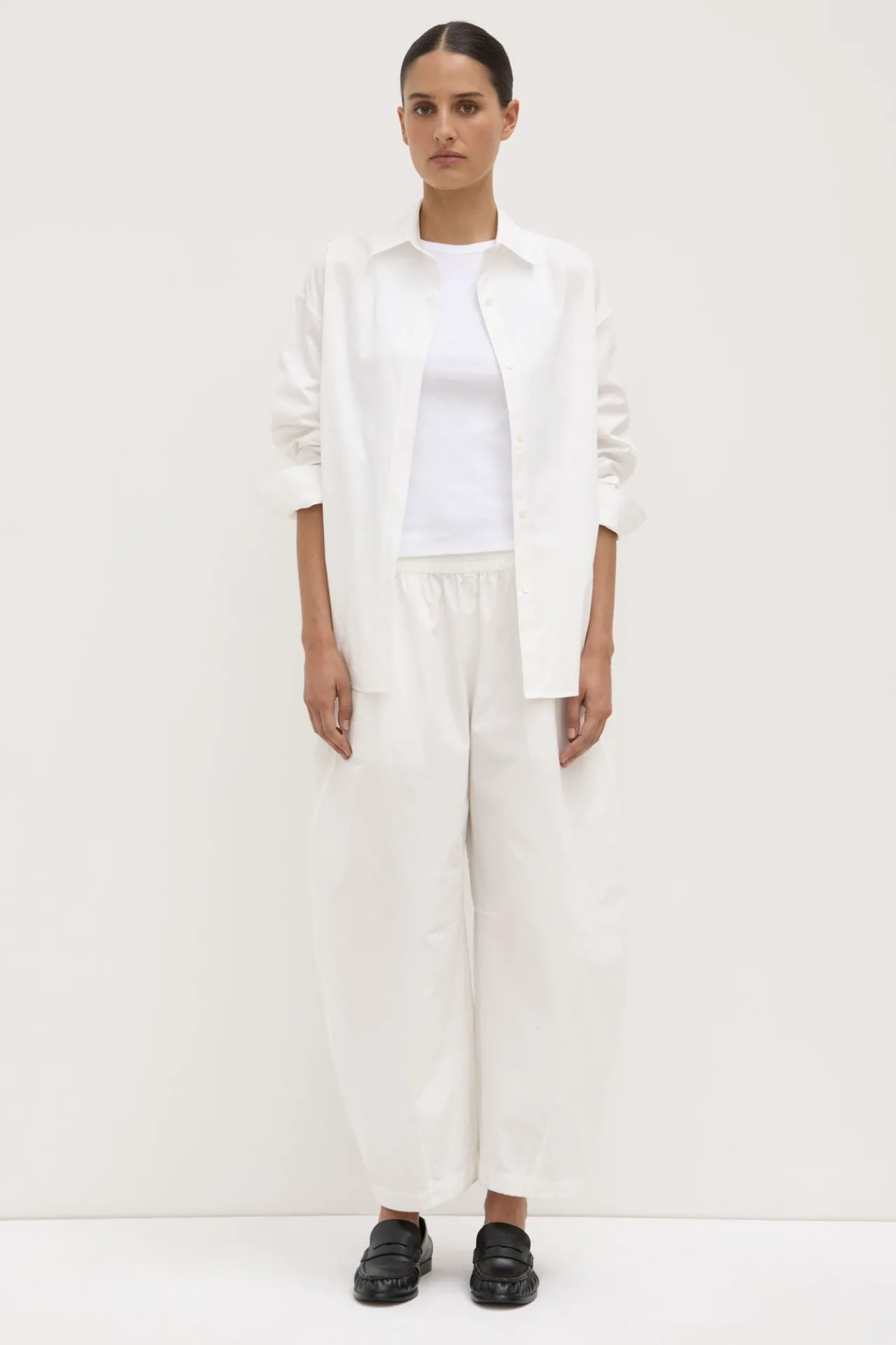 Lola Barrel Pant^Assembly Label New
