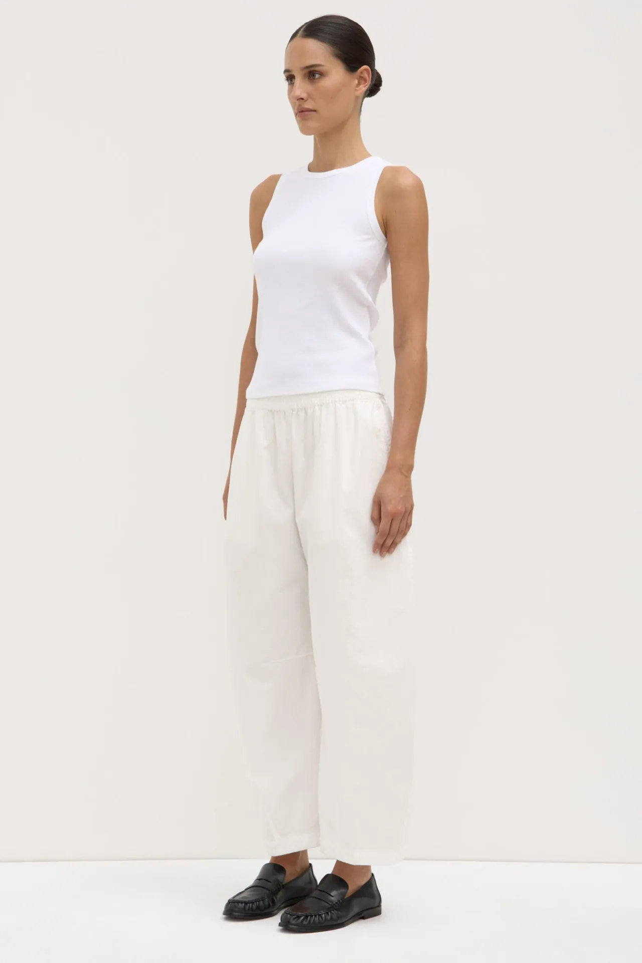 Lola Barrel Pant^Assembly Label New