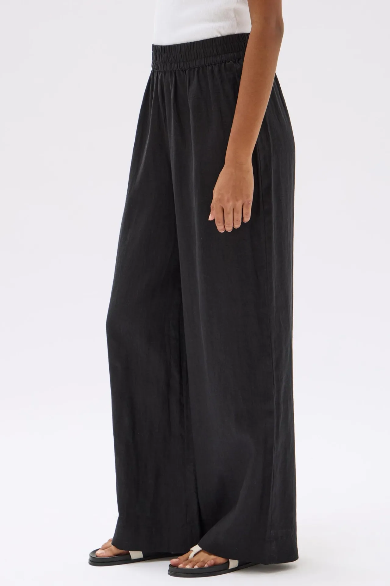 Nilsa Pant^Assembly Label Hot