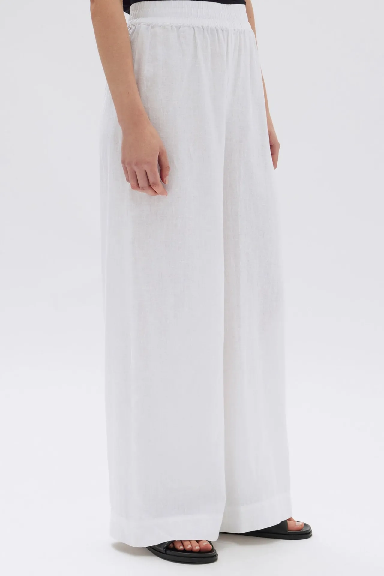 Nilsa Pant^Assembly Label Clearance