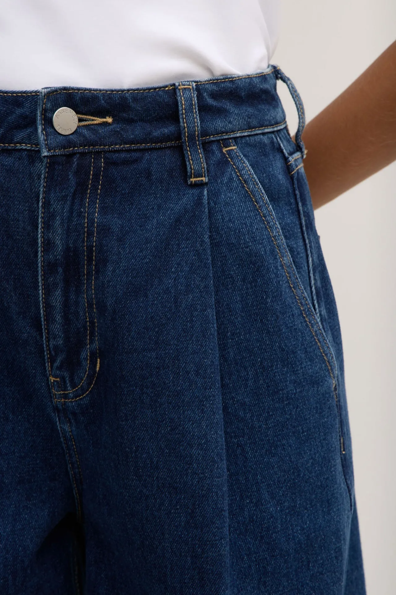 Slack Pleat Wide Leg Jean^Assembly Label Fashion