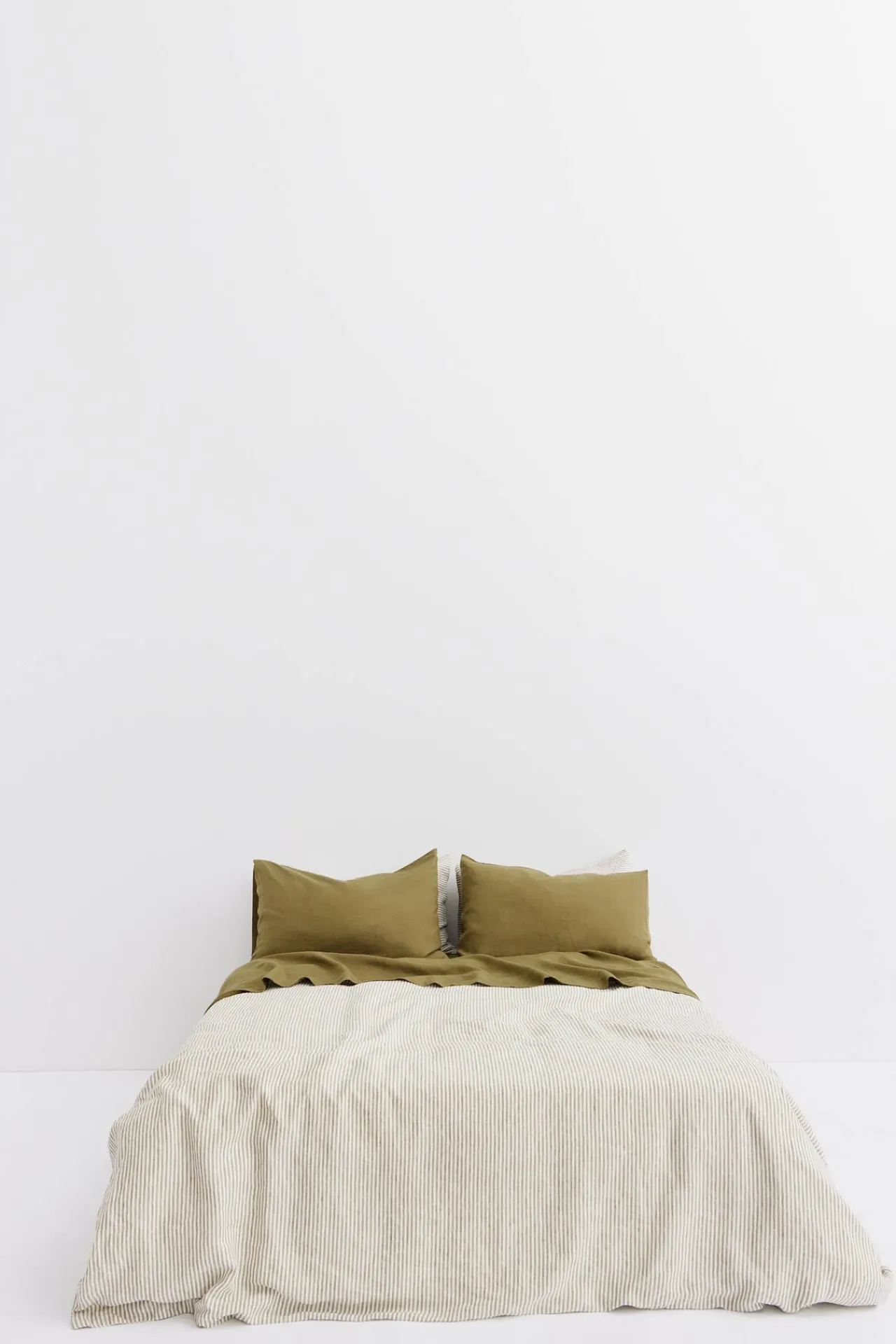 Standard Linen Pillow Cases^Assembly Label Discount